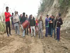 
      
      J-K: Residents celebrate as Samba village gets road...
      
      