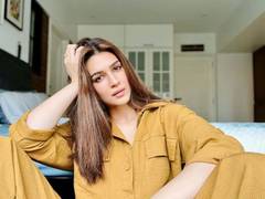 
      
      Kriti Sanon celebrates World Poetry Day with motivational poem
      
      