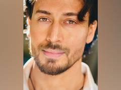 
      
      Tiger Shroff 'honoured' to be a part of 'Vande Mataram' song 
      
      