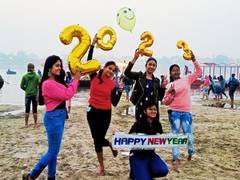 
      
      People across country pray, party, celebrate to ring in New Year
      
      