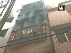 
      
      Delhi: Fire breaks out again at same Anaj Mandi building 
      
      