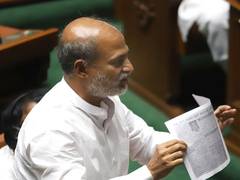
      
      Karnataka: JDS leader Sa Ra Mahesh confirms resigning as MLA
      
      
