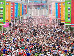 
      
      Euro 2020: Fans go berserk as England gears up for final...
      
      