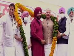 
      
      'I have no ego, we are united': Navjot Singh Sidhu takes...
      
      