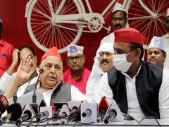 
      
      Samajwadi Party founder Mulayam Singh Yadav's wife passes away
      
      