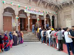 
      
      Over 35 pc voter turnout till 1 pm in last leg of UP Assembly...
      
      
