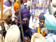 
      
      Clashes break out during Shiv Sena rally in Patiala
      
      