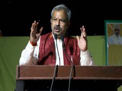 
      
      BJP demands renaming of 'Mughal' roads in Lutyens' Delhi
      
      