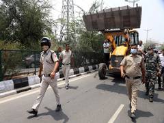 
      
      Anti-encroachment drive: SDMC asks street vendor not to worry
      
      