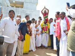 
      
      Bhadrachalam temple priest carries Dalit on shoulder during...
      
      