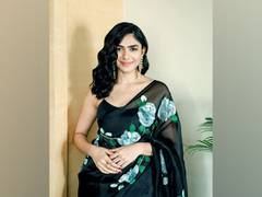 
    Mrunal Thakur to play Sita in Dulquer Salmaan's new film
    