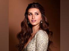 
      
      Tara Sutaria turns 26, receives a heartfelt birthday wish...
      
      