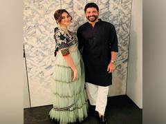 
      
      Shibani lights up my life: Farhan Akhtar 
      
      