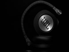 
      
      JBL-backed wireless headphones can offer unlimited battery life
      
      