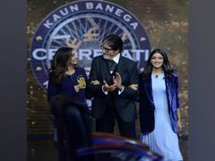 
      
       Amitabh Bachchan welcomes daughter Shweta, granddaughter...
      
      