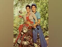 
      
      Neetu Kapoor shares vintage picture with late husband Rishi...
      
      