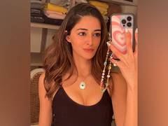 
      
      Ananya Panday making 'every hair flip count'
      
      