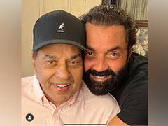 
      
      Bobby Deol celebrates 47 years of 'Pratiggya'
      
      