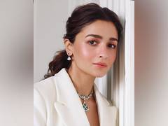 
      
      Alia Bhatt expresses gratitude for love on 'Brahmastra' trailer 
      
      