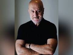 
      
      Anupam Kher looks back to iconic father roles played by him 
      
      