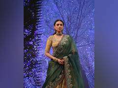 
      
      Aditi Rao Hydari looks like royalty as she walks for Anju Modi
      
      