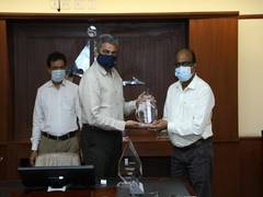 
      
      AAI chairman felicitates four airports that won ACI ASQ Awards 
      
      