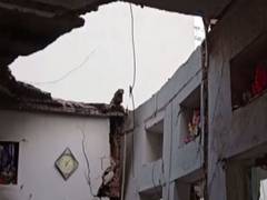 
      
      3 dead,  4 injured as Rajasthan building's roof collapses
      
      
