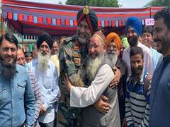 
      
      Srinagar: Chinar Corps Commander Lt Gen Dhillon participates...
      
      