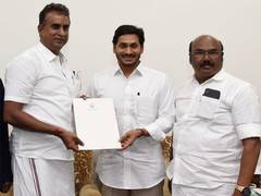 
      
      Water crisis: Jagan Mohan Reddy meets TN delegation, assures...
      
      