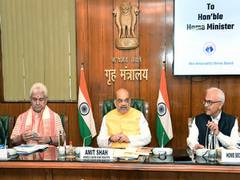
      
      Amit Shah chairs two separate meetings on Amarnath Yatra
      
      