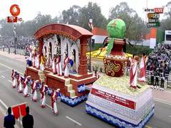 
      
      74th Republic Day : West Bengal tableau showcases Durga Puja
      
      