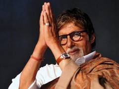 
      
      Amitabh Bachchan signs in as ambassador of Legends League Cricket
      
      