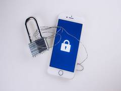 
      
      Google lets you use iPhone as physical security key for 2FA
      
      