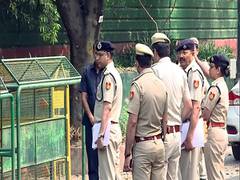 
      
      '7,883 constable posts vacant in Delhi Police till March 1'
      
      