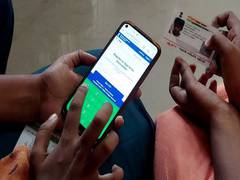 
      
      Now 6 members can register using one mobile number on Co-WIN...
      
      
