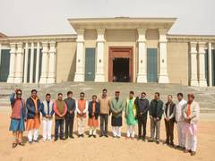 
      
      Uttarakhand CM holds meeting ahead of 'Baat kam, Kaam zyada'...
      
      