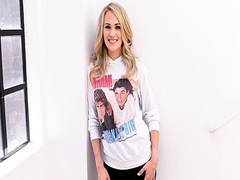 
      
      Carrie Underwood shares sweet glimpse of 'mornings at the...
      
      