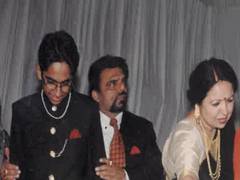
      
      Ayushmann Khurrana thanks his parents after release of...
      
      
