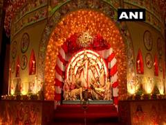 
      
      Kolkata pandal honours mothers on Durga Puja
      
      