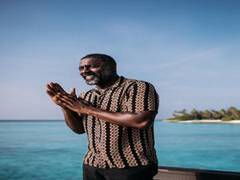 
      
      Idris Elba says his is asymptomatic weeks after testing...
      
      