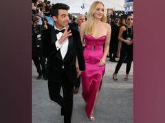 
      
      Joe Jonas joins wife Sophie Turner on red carpet of 2020 SAG...
      
      