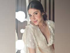 
      
      Anushka Sharma bakes birthday cake for father during lockdown
      
      