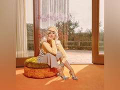 
      
      Katy Perry wins copyright case over track 'Dark Horse'
      
      