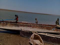 
      
      BSF seizes Pak fishing boat in Gujarat's Bhuj
      
      