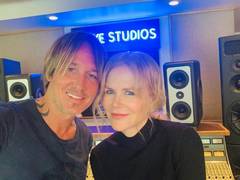 
      
      Keith Urban says wife Nicole Kidman broke her ankle 'running...
      
      