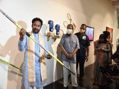 
      
      Centre puts Olympians' sports equipments gifted to PM Modi on...
      
      