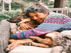 
      
      Priyanka Chopra's pet Gino loves her cuddles
      
      