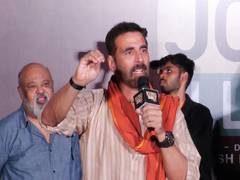 
      
      Akshay Kumar warns fans at ‘Jolly LLB 3’ event
      
      
