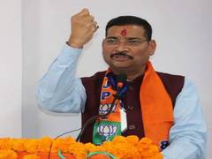 
      
      Jharkhand govt only makes announcements, never fulfills them:...
      
      
