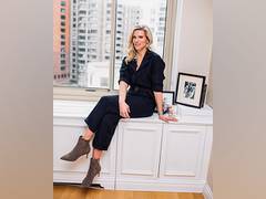 
      
      Lindsay Shookus exits 'SNL' after 20 years
      
      